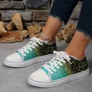 Techshoppy Fashion Casual Plus Size Star Round Toe Lace-Up Sneakers